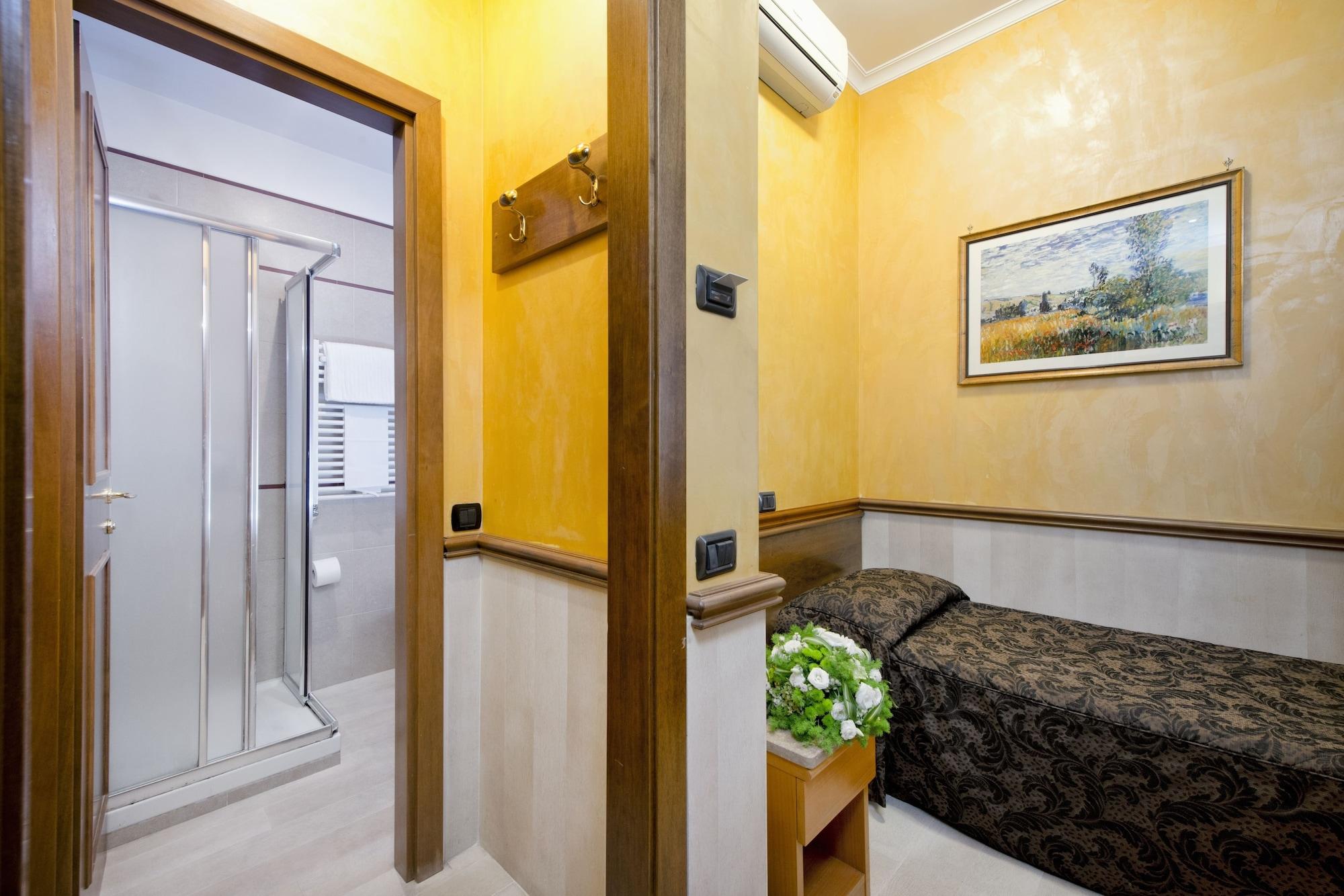 Hotel Marco Polo Roma Esterno foto
