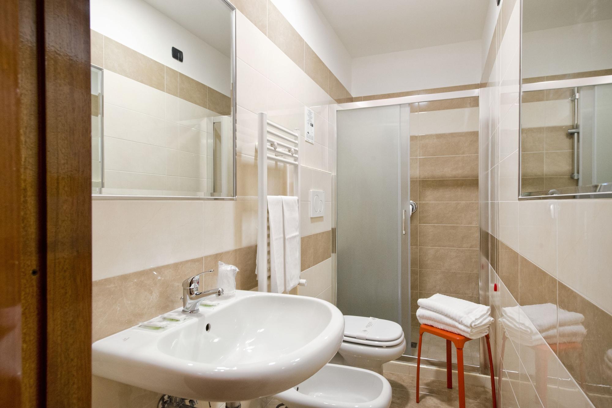 Hotel Marco Polo Roma Esterno foto