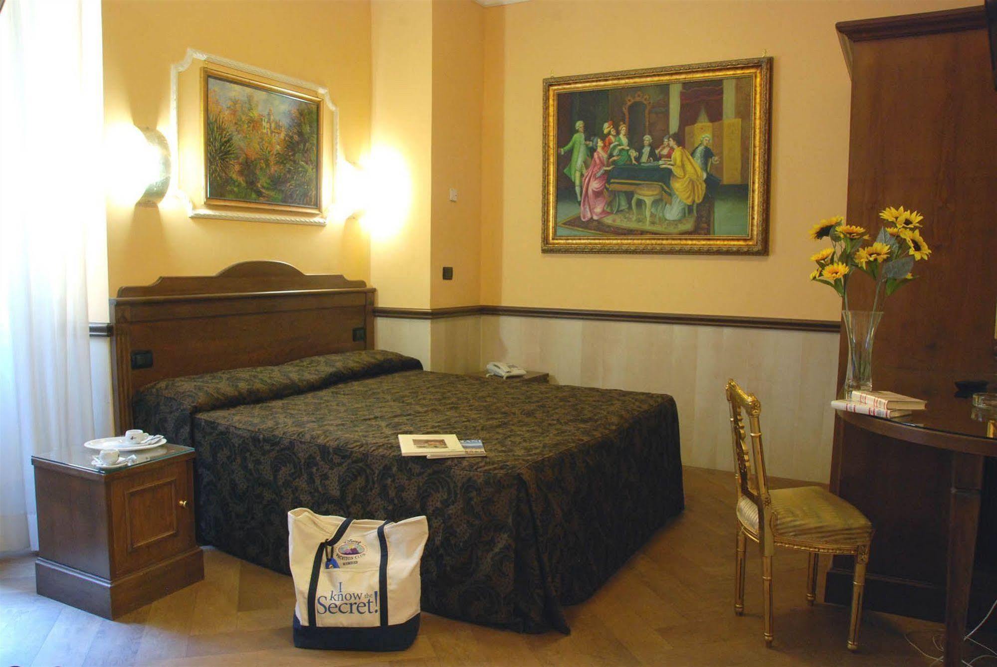 Hotel Marco Polo Roma Esterno foto